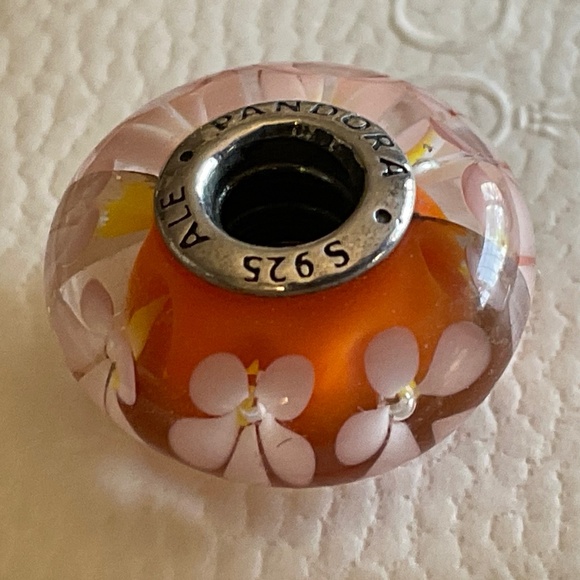 Pandora glass charm - Picture 3 of 5